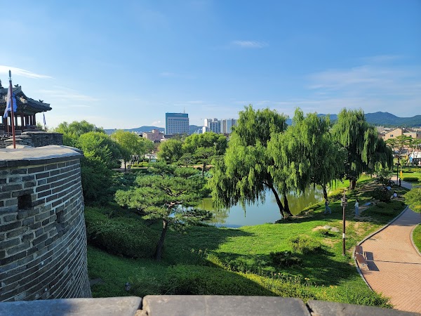 Banghwasuryujeong Pavilion (Dongbukgangnu) 2