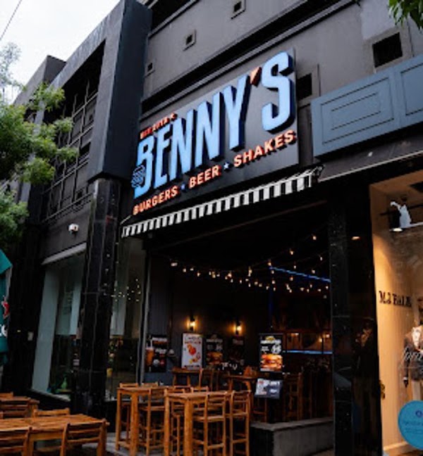 Benny's American Burger 5