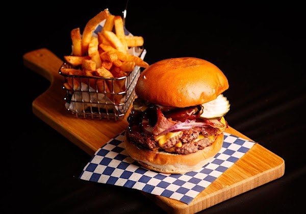 Benny's American Burger 2