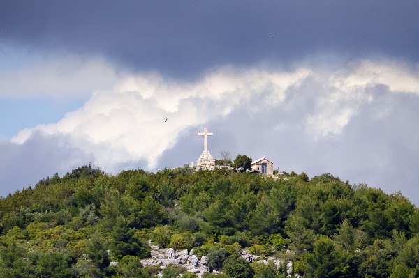 White Cross / Glavica Hill 1