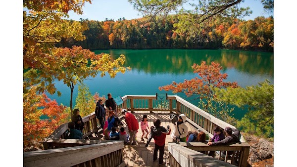 Pink Lake Trail