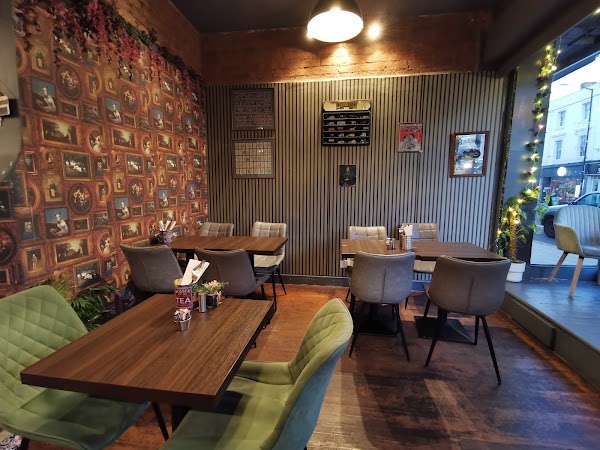 Waf Waf Cafe