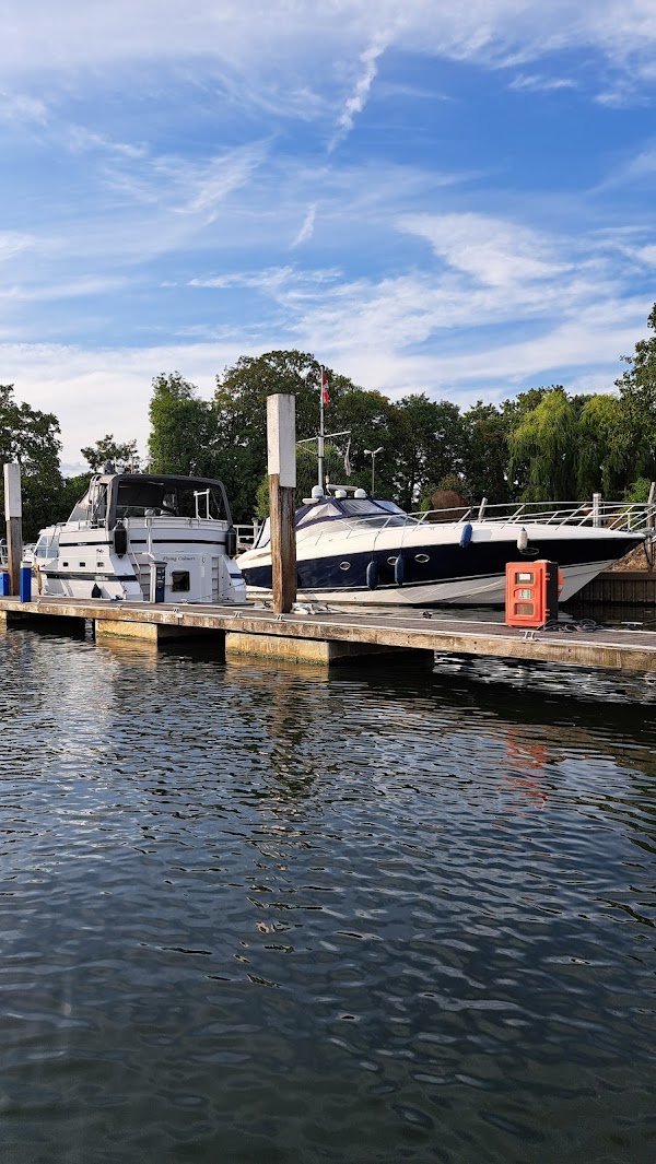 GoBoat Thames Ditton