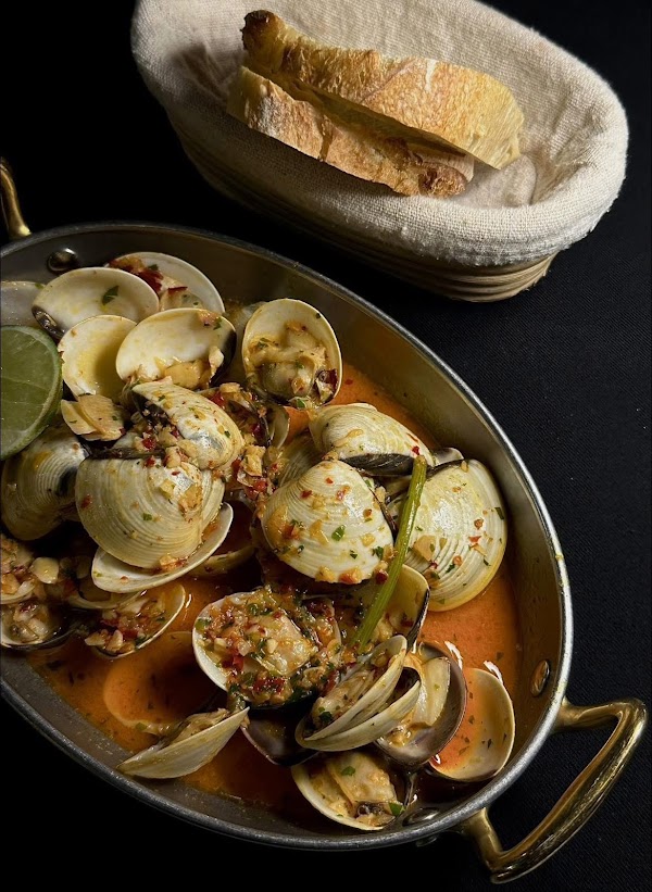 Déglacer - Modern Riverside Bistro 5