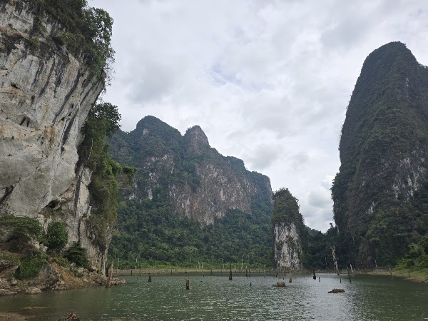 Cheow Lan Pier (Ratchaprapha Pier)