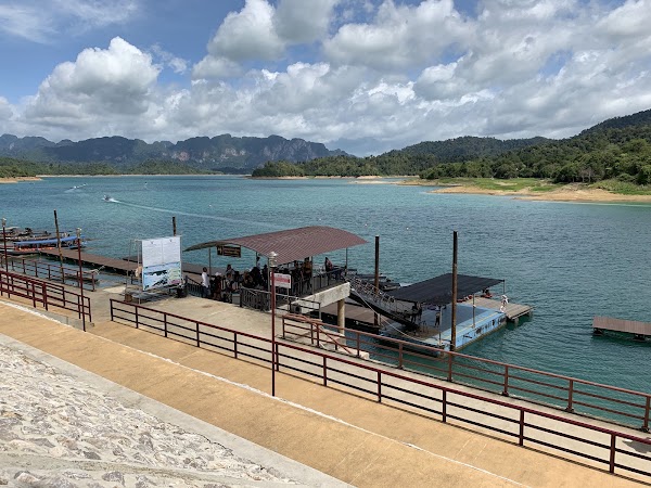 Cheow Lan Pier (Ratchaprapha Pier) 4