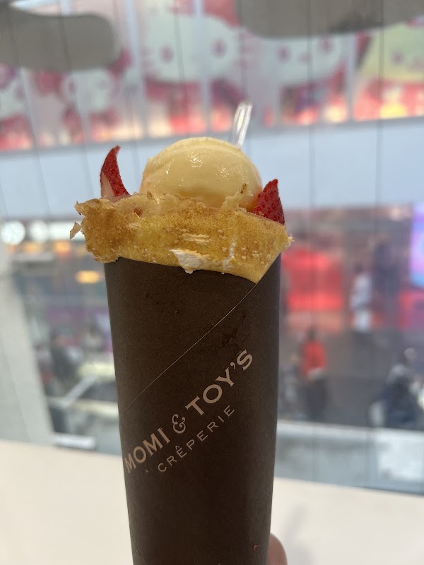 Momi & Toy's Creperie 5