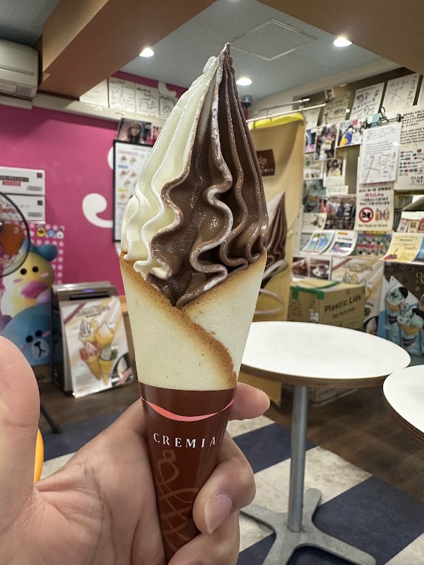 Momi & Toy's Creperie 4