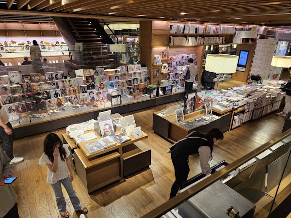 Tsutaya Books Daikanyama 4