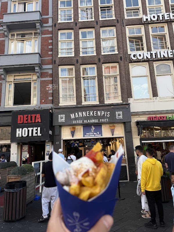 Manneken Pis Damrak 2