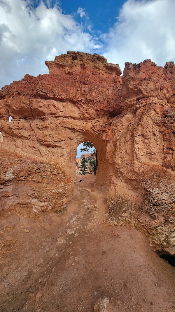 Peekaboo Loop Trail 3