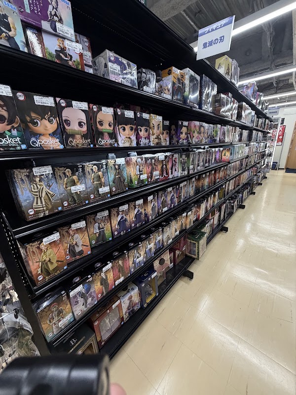 BOOKOFF PLUS Namba Ebisubashi Store 3