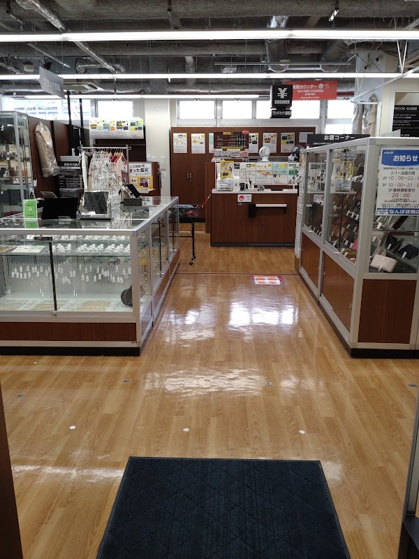 BOOKOFF PLUS Namba Ebisubashi Store 2