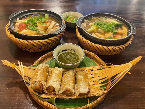 MẸT Hội An - Vietnamese cuisine & Vegetarian options 7 5