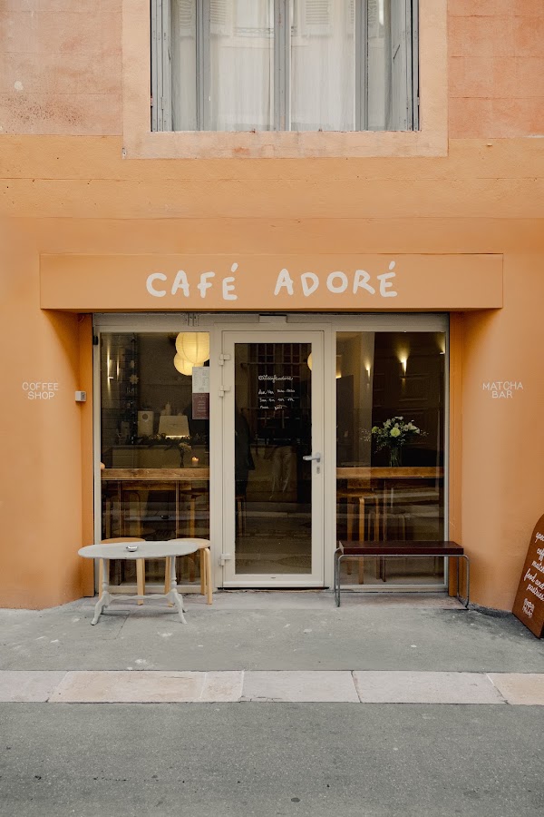 Café Adoré 1