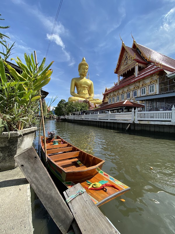 Photo spot for the Big Buddha at Paknam Temple (Phra Buddha Dhammakaya Thep Mongkol)