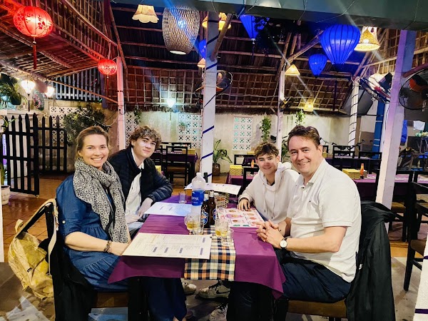 Purple Lantern Restaurant( An Bang Beach Hoi An ) 2