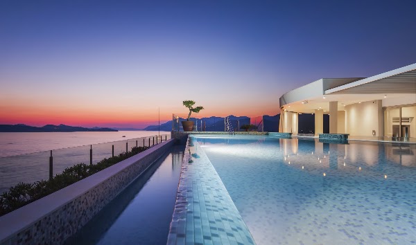 Blue Sky Lounge 4