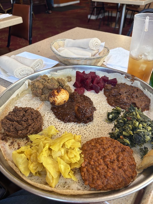 Gojo Ethiopian Cafe and Restaurant 4
