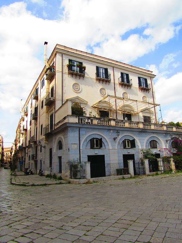 Piazza Marina 2