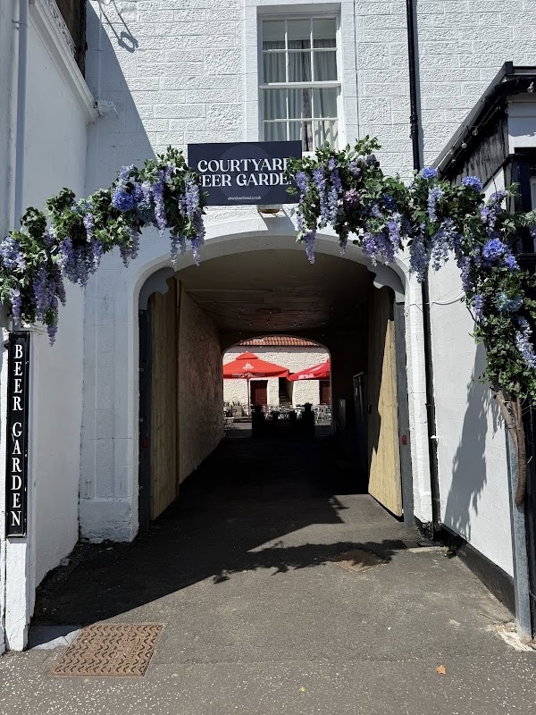 Aberdour Hotel & Stables Rooms