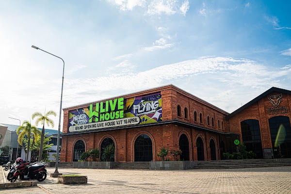 HW LiveHouse Batam