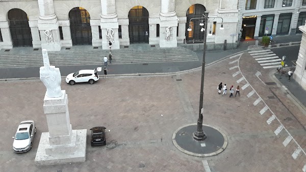 Piazza degli Affari 5