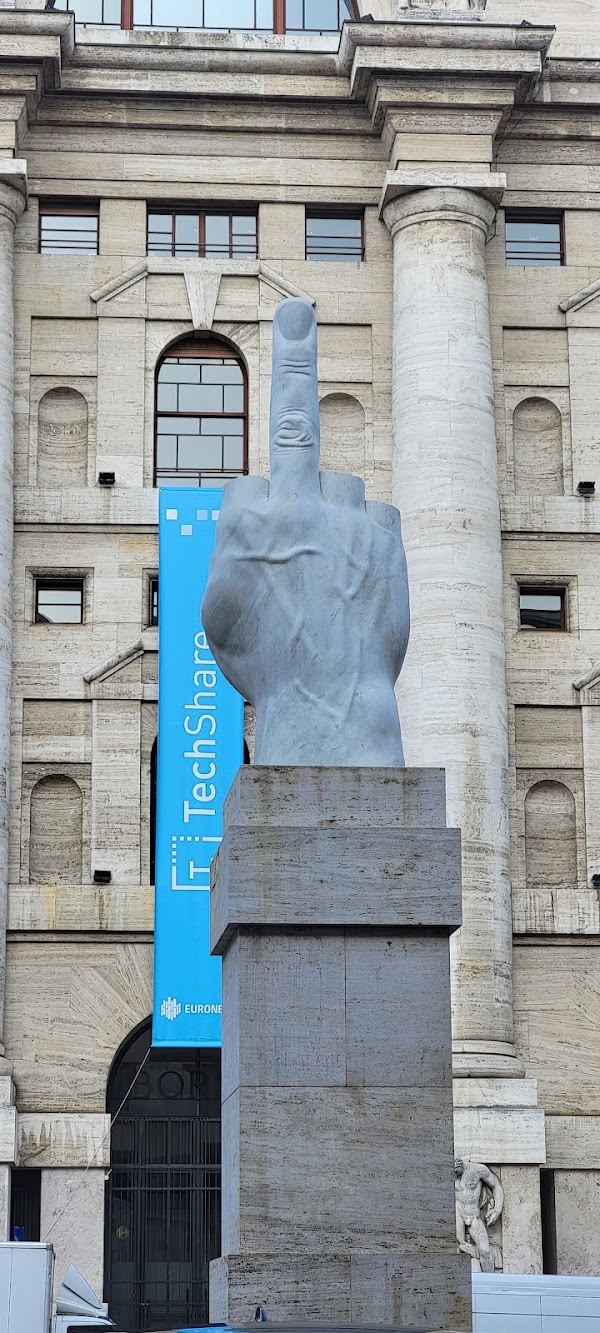 Piazza degli Affari 3