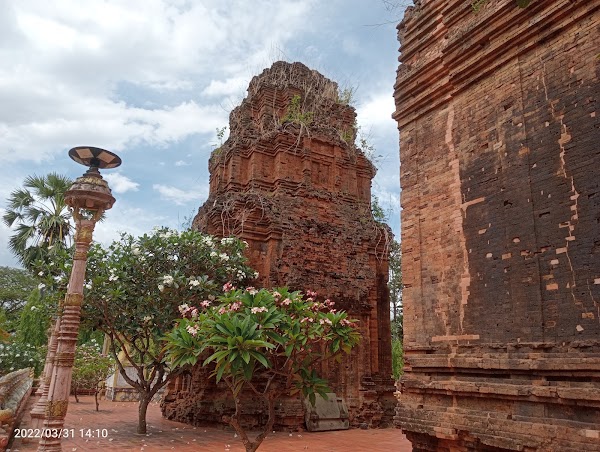 Preah Theat Thom Temple 5