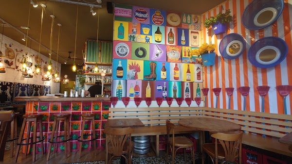 Cresta Colorada Rosticeria Mexicana 2