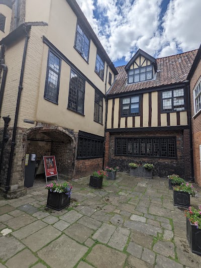 Strangers' Hall
