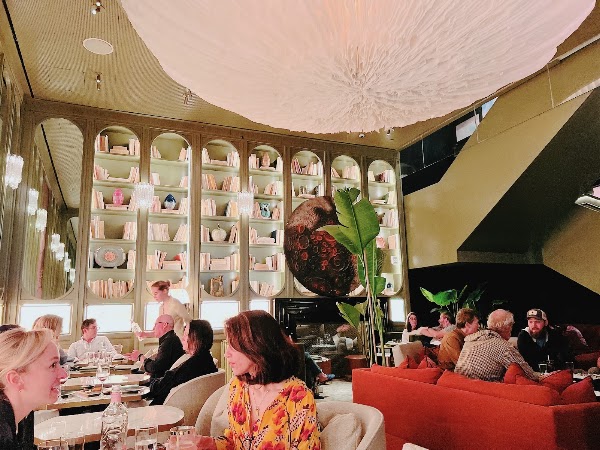 Lobby Bar at Ritz Carlton 4