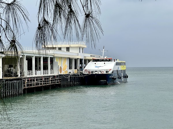 Yung Shue Wan Ferry Pier 3