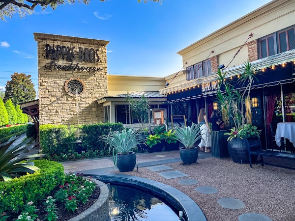 Pappas Bros. Steakhouse 2