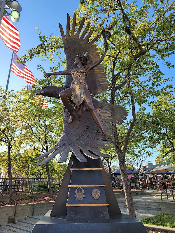 Jack London Square 2