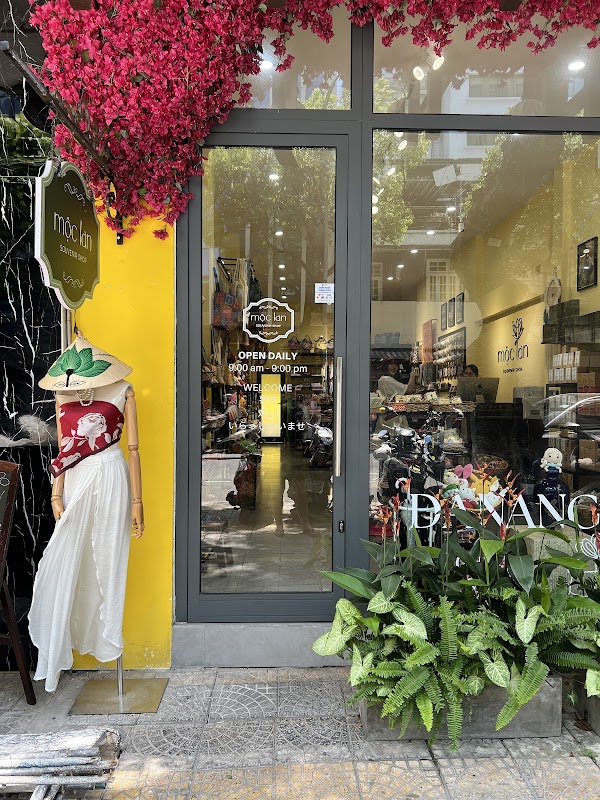 Mộc Lan Souvenir Shop