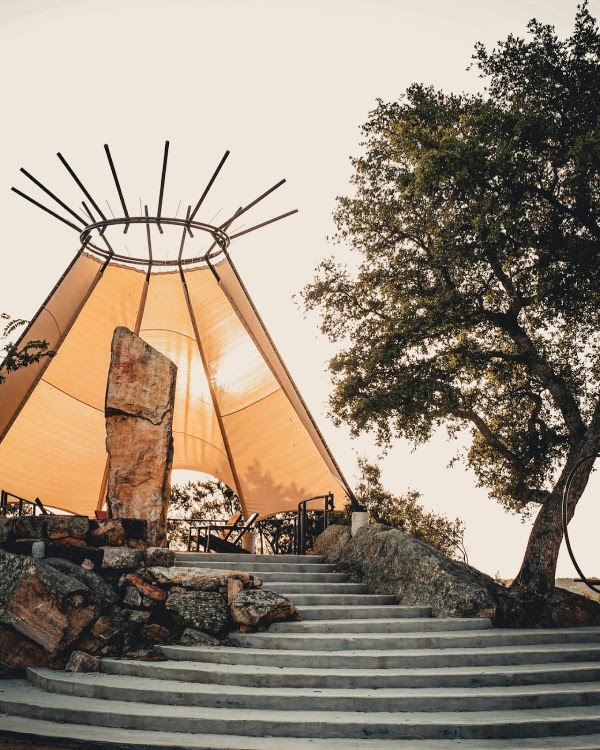The Retreat on the Hill 1