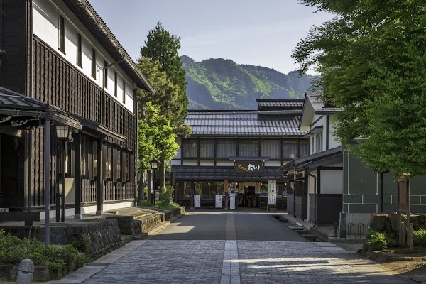 Setogawa and Shirakabe Dozou Street 5