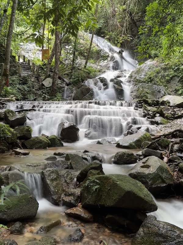 Mae Kampong Waterfall