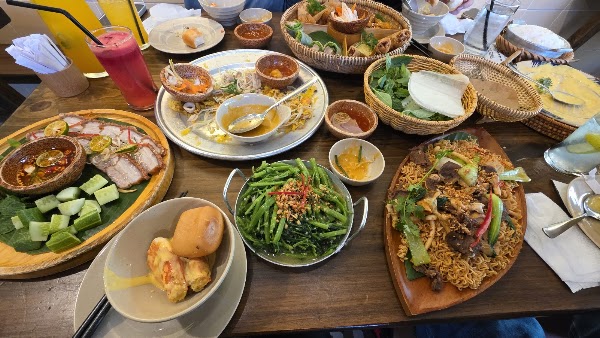 Bếp Cuốn Sài Gòn 4