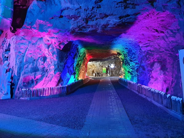 Amethyst Cavern Park 5