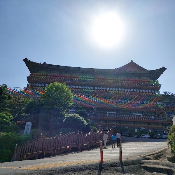 Samgwangsa Temple Entrance