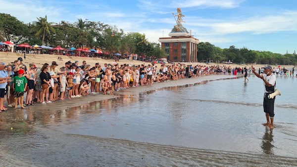 Bali Sea Turtle Society (BSTS) - Kuta Beach Project 5
