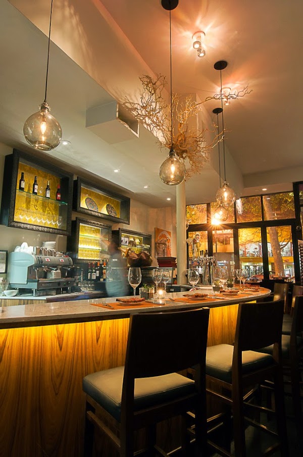 Canela Bistro Bar 1