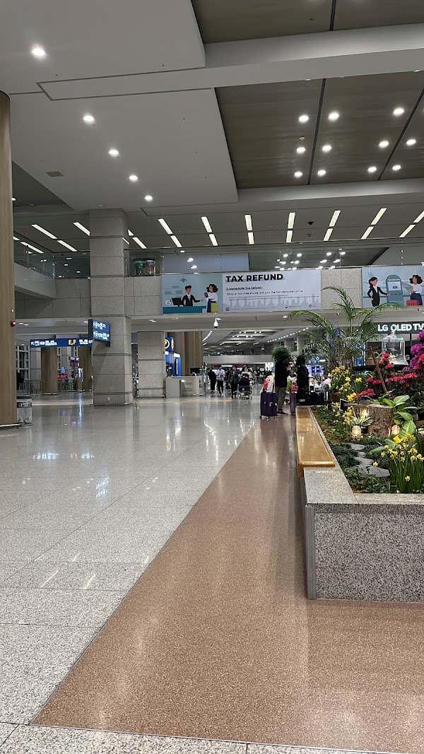 CU Incheon Int'l Airport Store 2 3