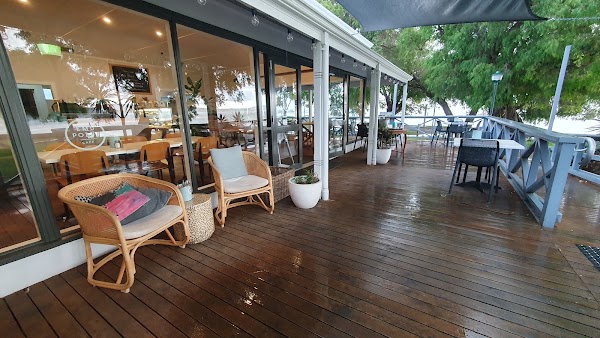 Emu Point Cafe