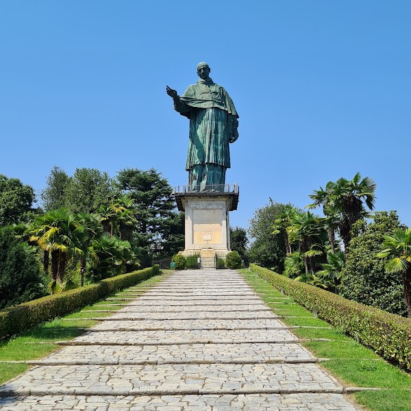 Colossus of San Carlo Borromeo Arona 1