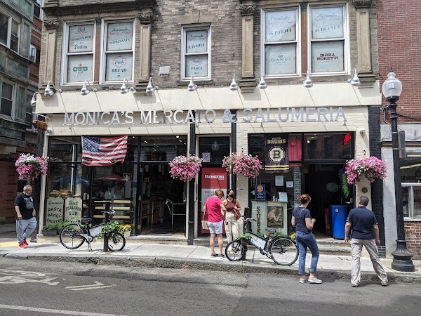 Monica's Mercato