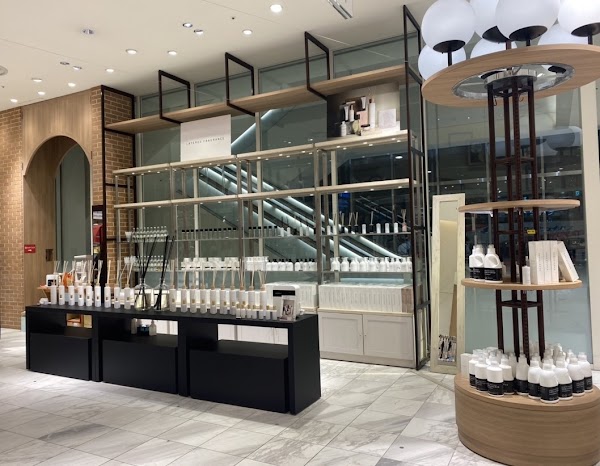 SHOLAYERED梅田店
