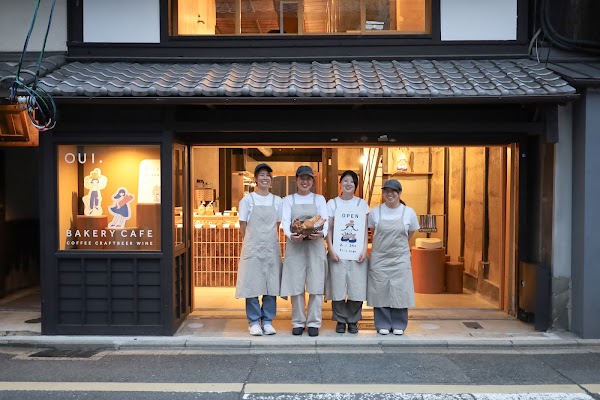 OUI. Bakery cafe 1